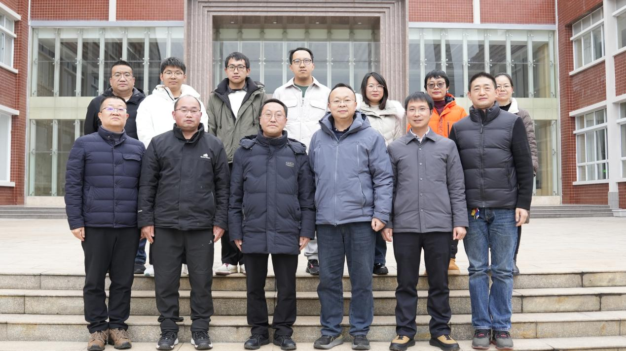 图3:合影留念.png 图3:合影留念.png