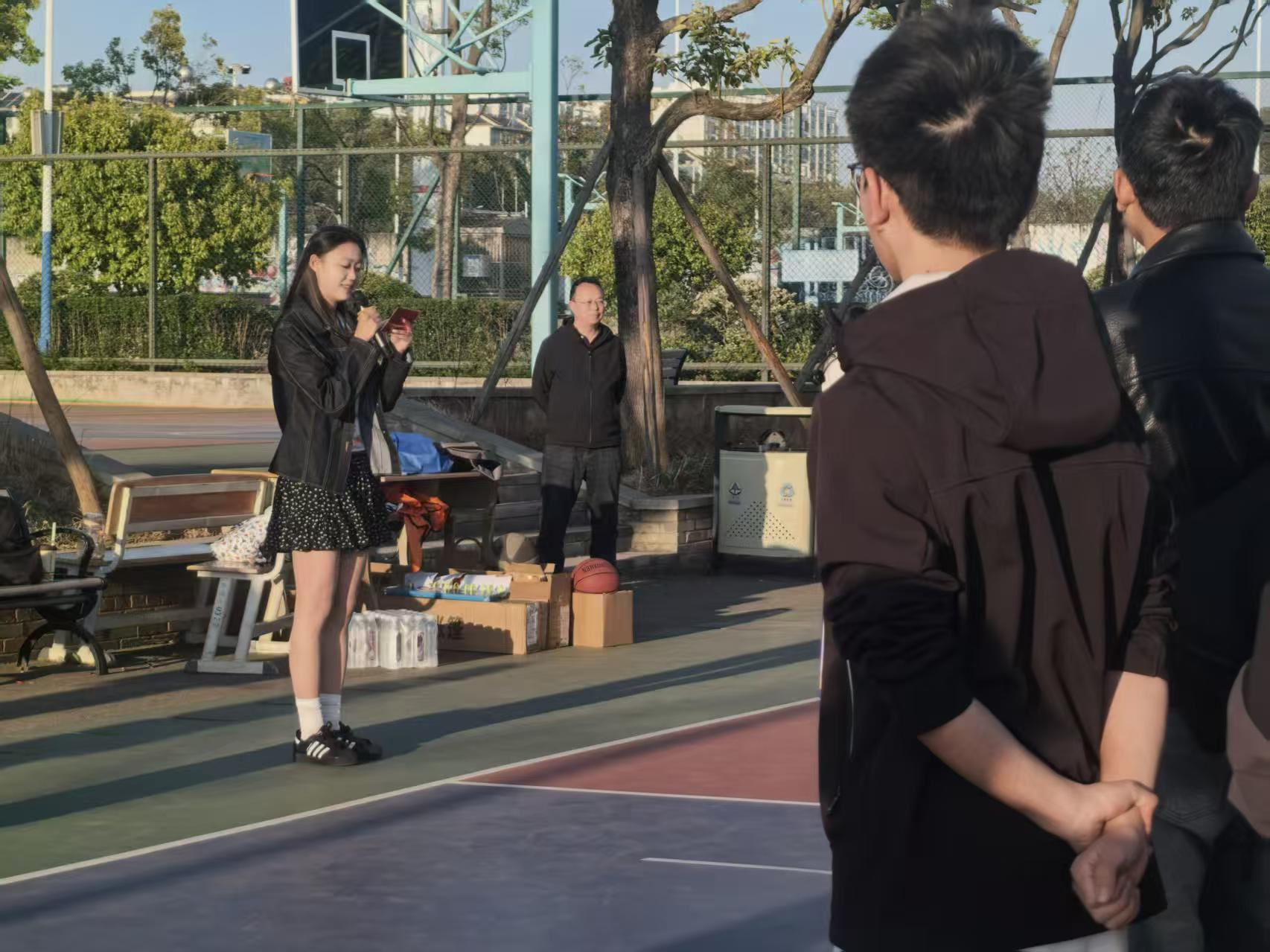 图1 主持人介绍赛事赛制及要求.png